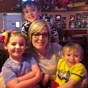 Meet your Posher, Myra